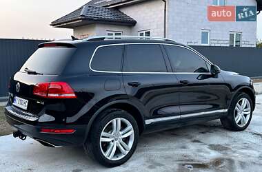 Внедорожник / Кроссовер Volkswagen Touareg 2013 в Борисполе