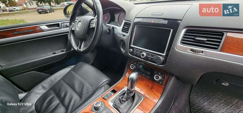 Позашляховик / Кросовер Volkswagen Touareg 2010 в Снятині