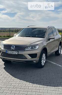 Позашляховик / Кросовер Volkswagen Touareg 2015 в Летичіві