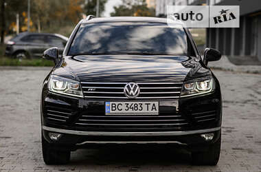 Внедорожник / Кроссовер Volkswagen Touareg 2016 в Львове