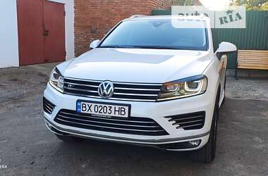 Внедорожник / Кроссовер Volkswagen Touareg 2015 в Летичеве