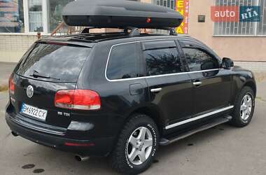 Внедорожник / Кроссовер Volkswagen Touareg 2004 в Ахтырке