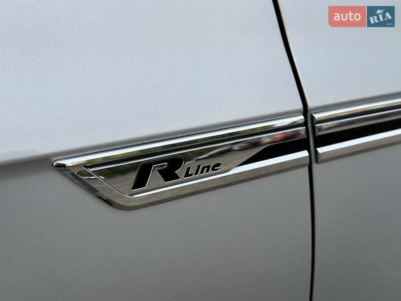 Внедорожник / Кроссовер Volkswagen Touareg 2018 в Полтаве