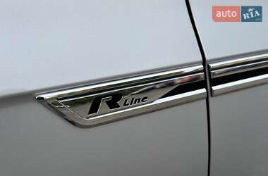Внедорожник / Кроссовер Volkswagen Touareg 2018 в 