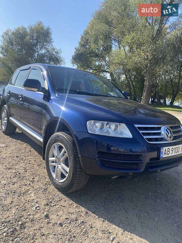 Позашляховик / Кросовер Volkswagen Touareg 2004 в Могилів-Подільському
