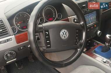 Внедорожник / Кроссовер Volkswagen Touareg 2004 в Ахтырке