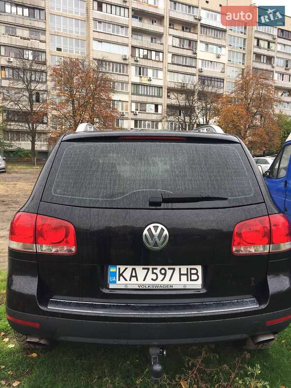 Внедорожник / Кроссовер Volkswagen Touareg 2004 в Киеве
