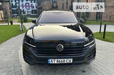 Позашляховик / Кросовер Volkswagen Touareg 2019 в Івано-Франківську