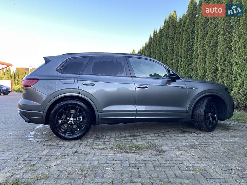 Внедорожник / Кроссовер Volkswagen Touareg 2020 в Одессе