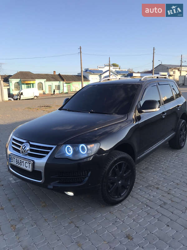 Позашляховик / Кросовер Volkswagen Touareg 2008 в Первомайську