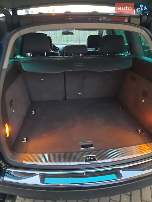 Внедорожник / Кроссовер Volkswagen Touareg 2004 в Ровно