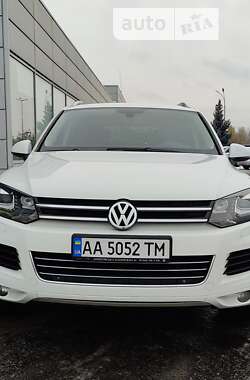 Позашляховик / Кросовер Volkswagen Touareg 2013 в Києві