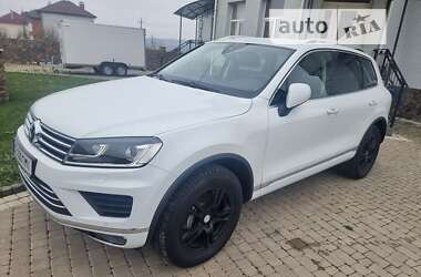 Внедорожник / Кроссовер Volkswagen Touareg 2016 в Черновцах