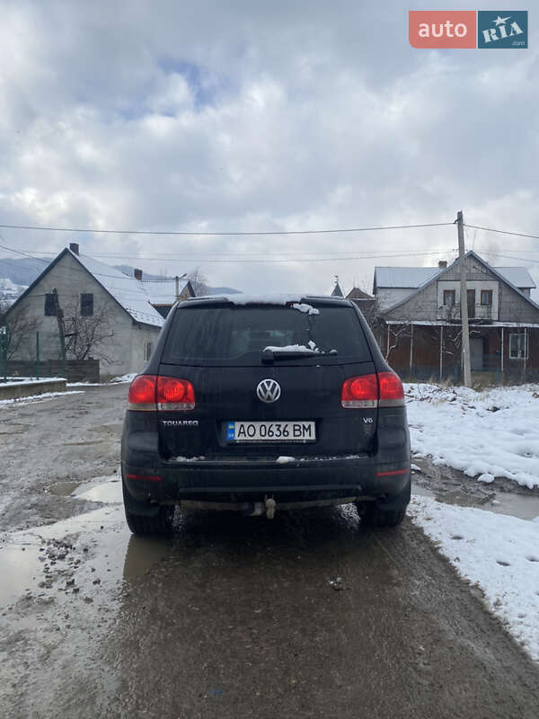 Позашляховик / Кросовер Volkswagen Touareg 2004 в Рахові