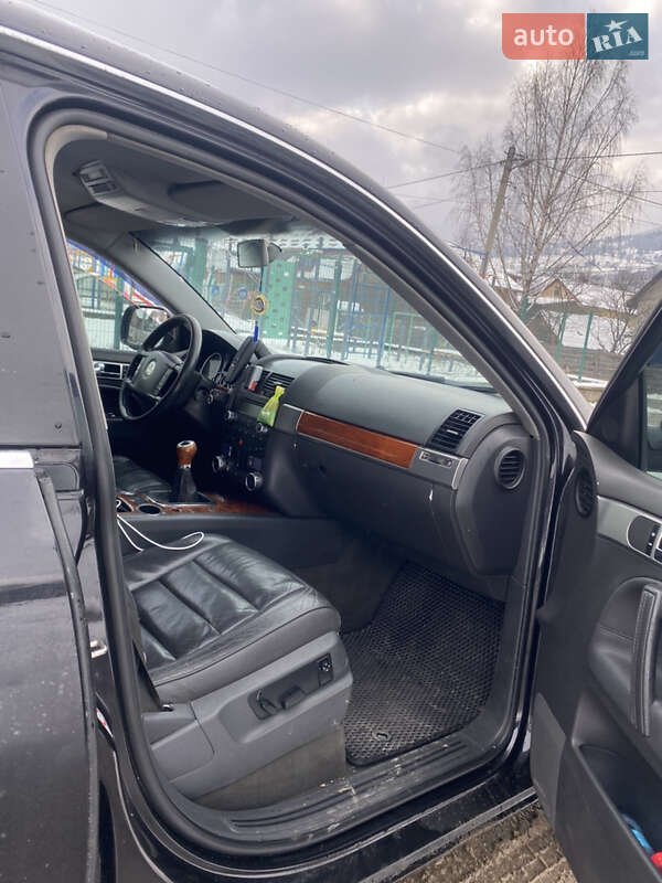 Позашляховик / Кросовер Volkswagen Touareg 2004 в Рахові