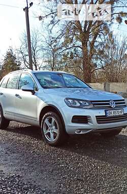 Внедорожник / Кроссовер Volkswagen Touareg 2011 в Корце