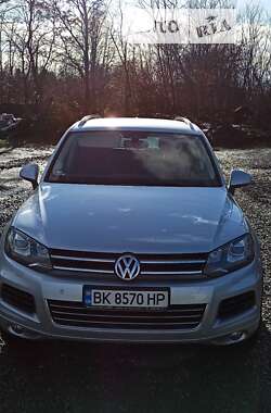 Внедорожник / Кроссовер Volkswagen Touareg 2011 в Корце