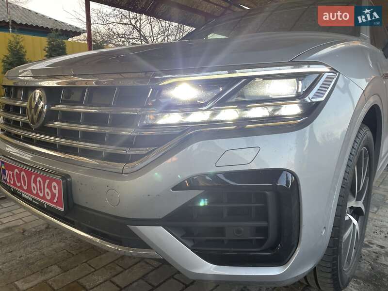 Внедорожник / Кроссовер Volkswagen Touareg 2018 в Полтаве