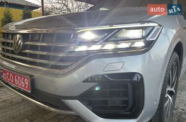 Внедорожник / Кроссовер Volkswagen Touareg 2018 в 