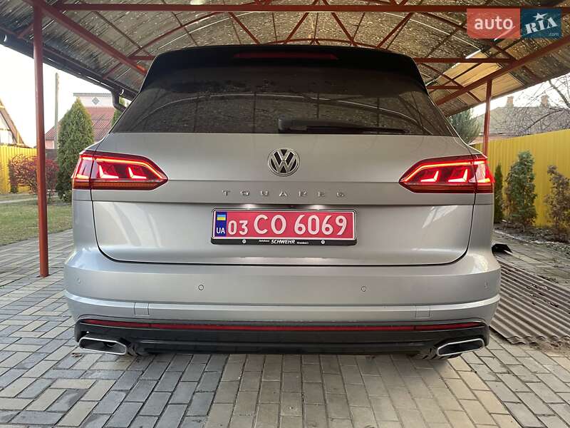 Внедорожник / Кроссовер Volkswagen Touareg 2018 в Полтаве