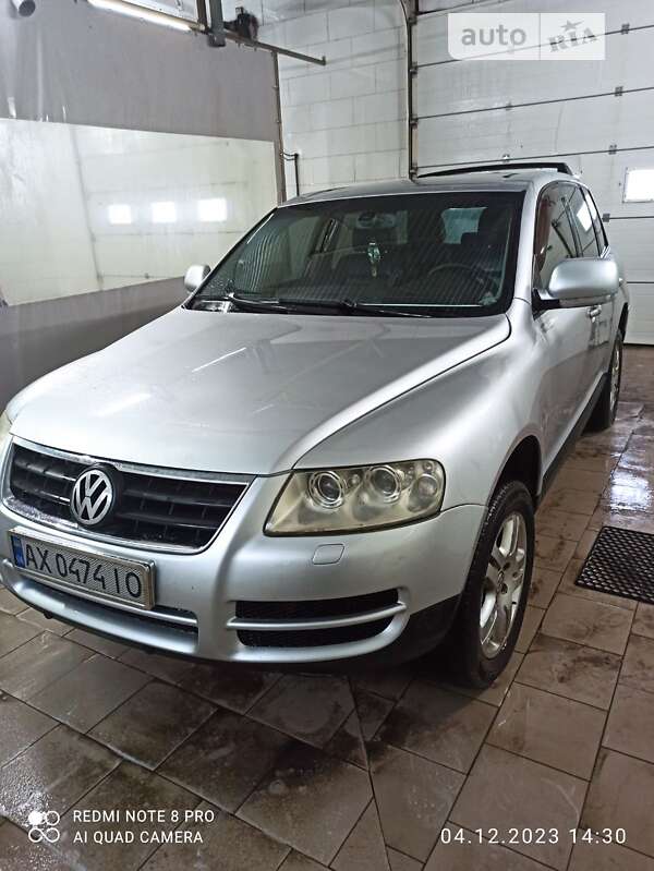 Позашляховик / Кросовер Volkswagen Touareg 2004 в Ізюмі