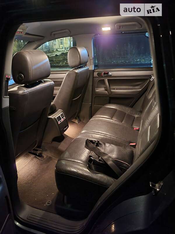 Внедорожник / Кроссовер Volkswagen Touareg 2004 в Одессе