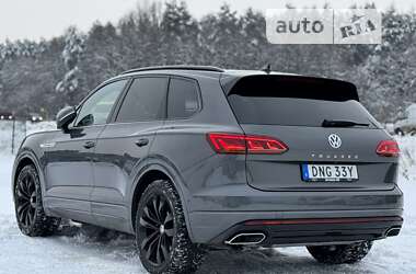 Внедорожник / Кроссовер Volkswagen Touareg 2019 в 