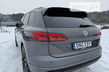 Внедорожник / Кроссовер Volkswagen Touareg 2019 в 