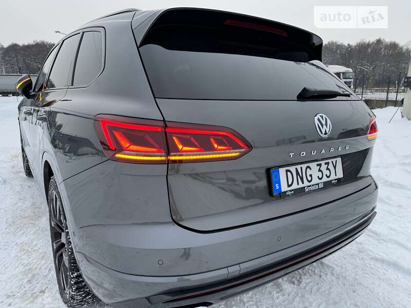 Позашляховик / Кросовер Volkswagen Touareg 2019 в Львові