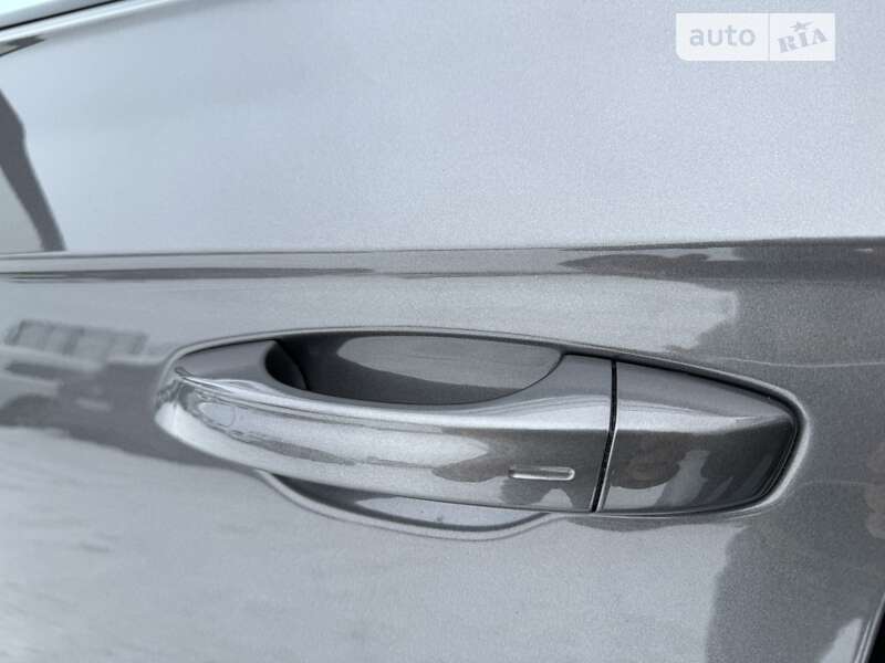 Позашляховик / Кросовер Volkswagen Touareg 2019 в Львові
