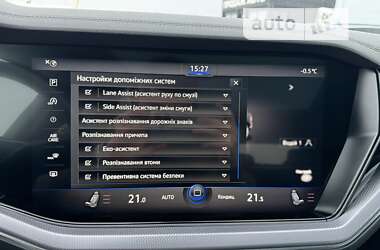Внедорожник / Кроссовер Volkswagen Touareg 2019 в 