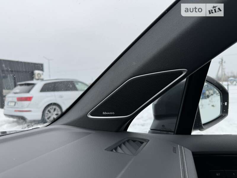 Позашляховик / Кросовер Volkswagen Touareg 2019 в Львові