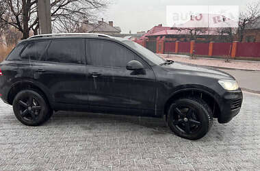 Позашляховик / Кросовер Volkswagen Touareg 2012 в 