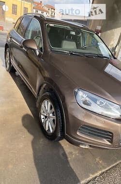 Позашляховик / Кросовер Volkswagen Touareg 2013 в Києві