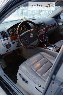 Внедорожник / Кроссовер Volkswagen Touareg 2004 в Львове