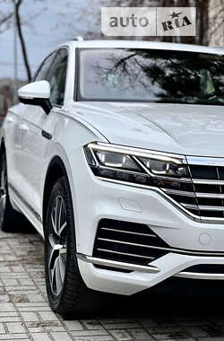 Внедорожник / Кроссовер Volkswagen Touareg 2021 в Днепре