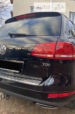 Внедорожник / Кроссовер Volkswagen Touareg 2012 в Надворной