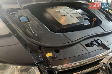 Позашляховик / Кросовер Volkswagen Touareg 2005 в Ковелі