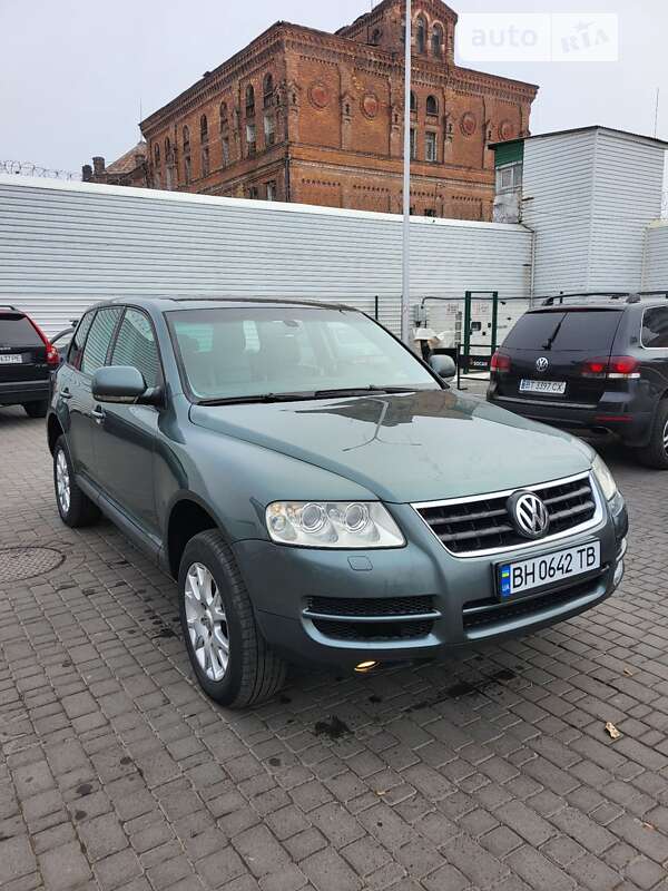 Внедорожник / Кроссовер Volkswagen Touareg 2004 в Одессе