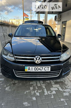 Внедорожник / Кроссовер Volkswagen Touareg 2011 в Борисполе