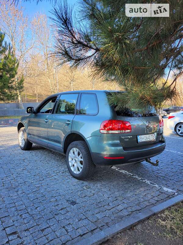 Внедорожник / Кроссовер Volkswagen Touareg 2004 в Одессе