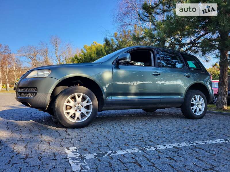 Внедорожник / Кроссовер Volkswagen Touareg 2004 в Одессе