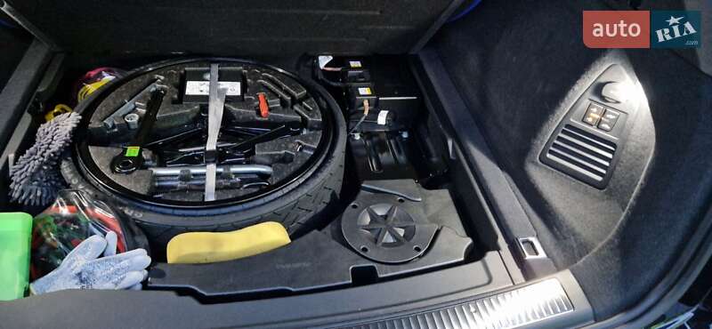 Позашляховик / Кросовер Volkswagen Touareg 2021 в Києві