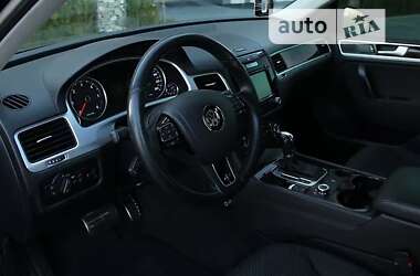 Позашляховик / Кросовер Volkswagen Touareg 2013 в Хмельницькому