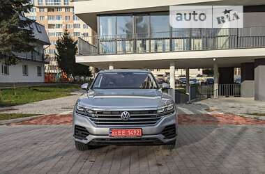 Внедорожник / Кроссовер Volkswagen Touareg 2018 в Львове