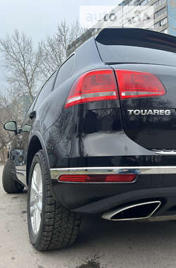 Внедорожник / Кроссовер Volkswagen Touareg 2015 в Днепре