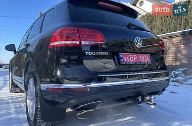 Внедорожник / Кроссовер Volkswagen Touareg 2015 в Львове