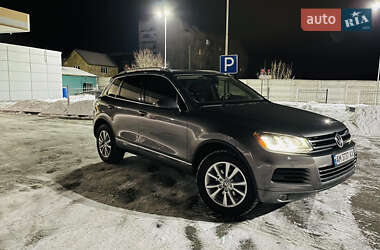 Внедорожник / Кроссовер Volkswagen Touareg 2011 в Радомышле