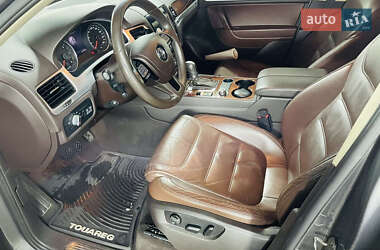 Внедорожник / Кроссовер Volkswagen Touareg 2011 в Радомышле