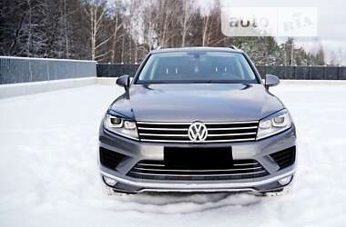 Внедорожник / Кроссовер Volkswagen Touareg 2015 в Ивано-Франковске